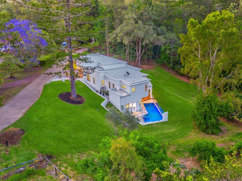 303a Kenmore Road, Fig Tree Pocket QLD 4069