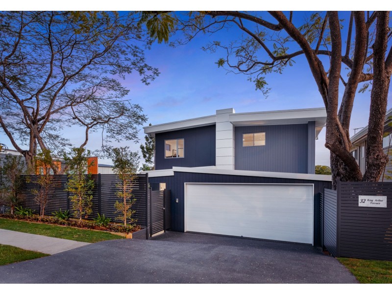 32 King Arthur Terrace, Tennyson QLD 4105