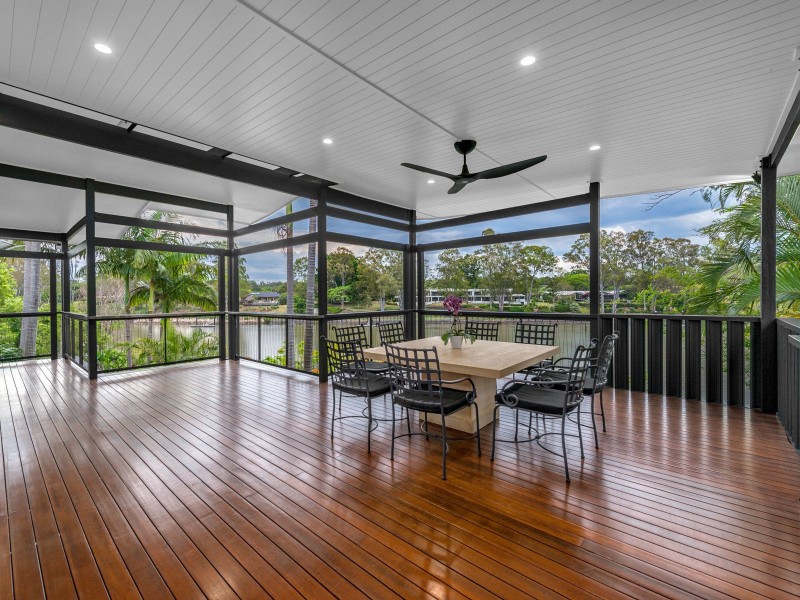 8 Long St West, Graceville QLD 4075