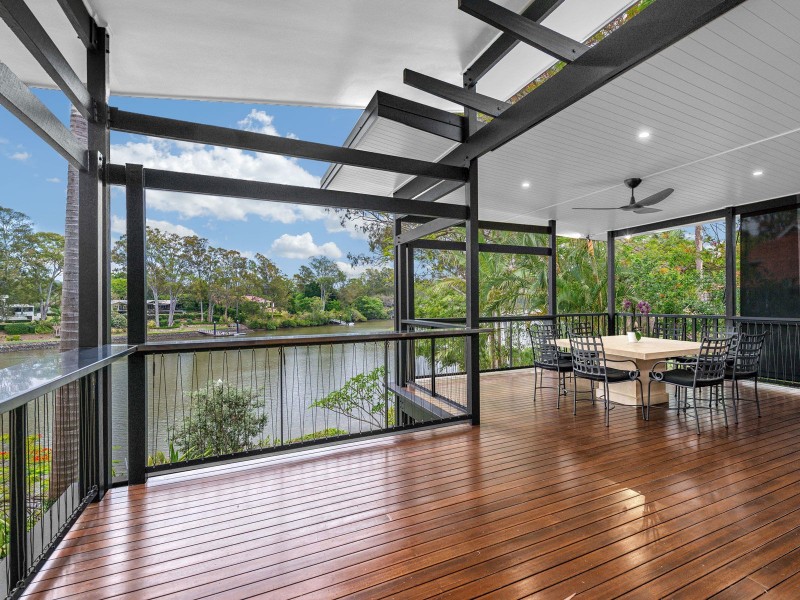 8 Long St West, Graceville QLD 4075