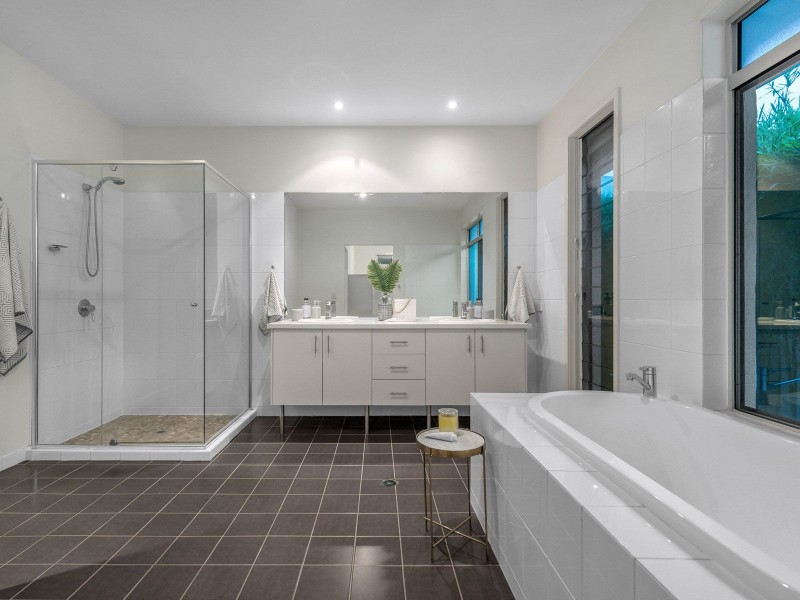 41 Sanctuary Place, Fig Tree Pocket QLD 4069