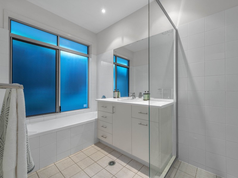 41 Sanctuary Place, Fig Tree Pocket QLD 4069