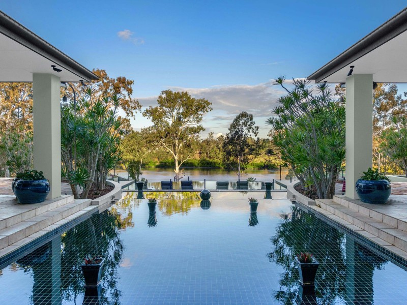 111 Lather Road, Bellbowrie QLD 4070