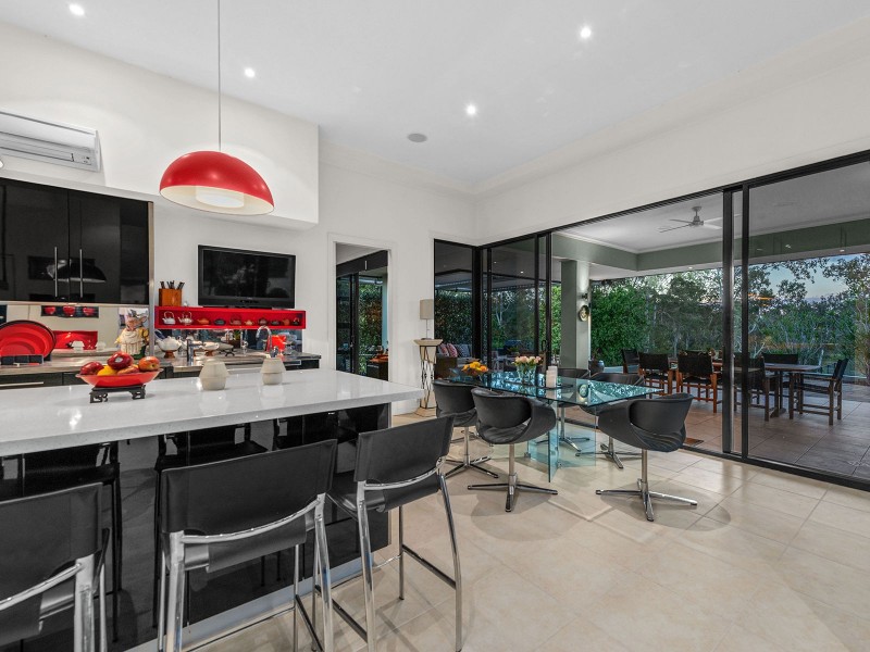 111 Lather Road, Bellbowrie QLD 4070