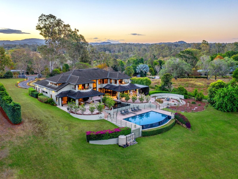 111 Lather Road, Bellbowrie QLD 4070