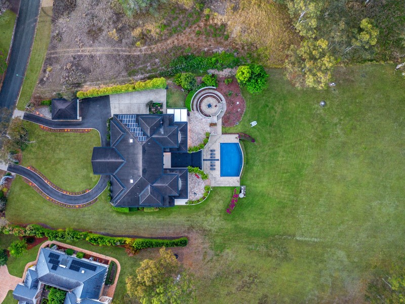 111 Lather Road, Bellbowrie QLD 4070