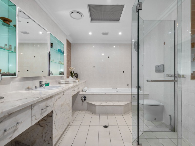 111 Lather Road, Bellbowrie QLD 4070