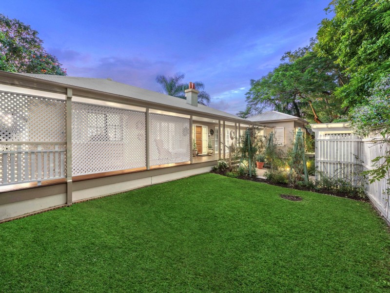 71 Laurel Ave, Chelmer QLD 4068