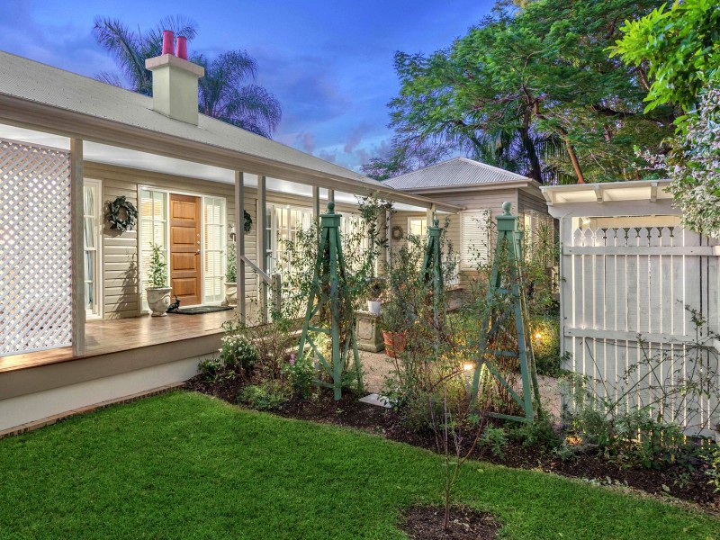 71 Laurel Ave, Chelmer QLD 4068