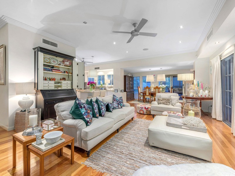 71 Laurel Ave, Chelmer QLD 4068