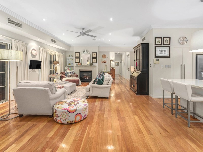 71 Laurel Ave, Chelmer QLD 4068