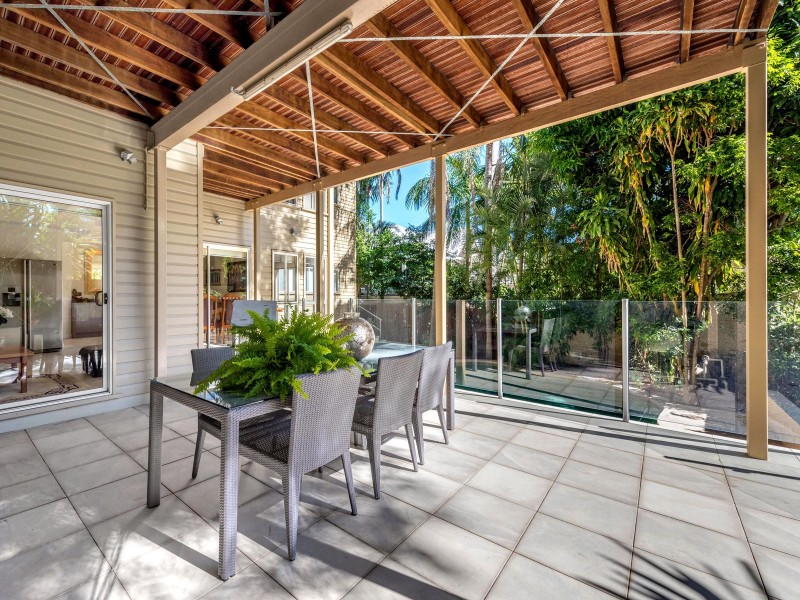 71 Laurel Ave, Chelmer QLD 4068