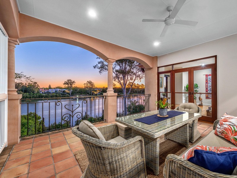 33 Ivy Street, Indooroopilly QLD 4068