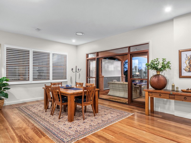 33 Ivy Street, Indooroopilly QLD 4068