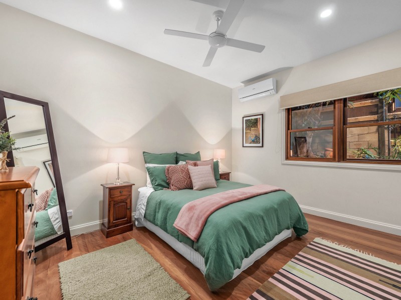 33 Ivy Street, Indooroopilly QLD 4068