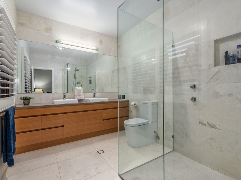 33 Ivy Street, Indooroopilly QLD 4068