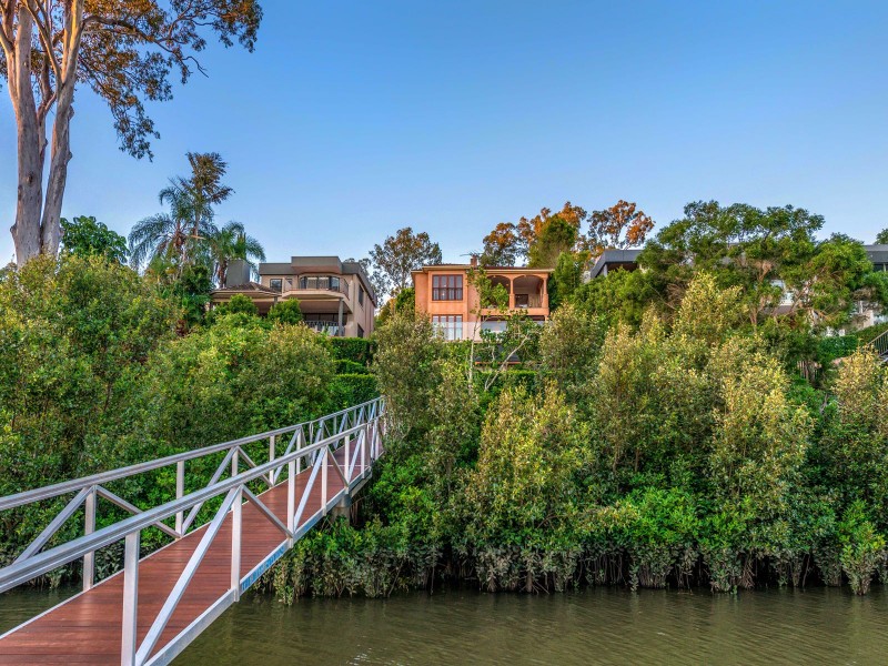 33 Ivy Street, Indooroopilly QLD 4068