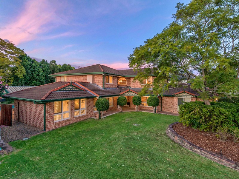 8 Rivergum Place, Fig Tree Pocket QLD 4069