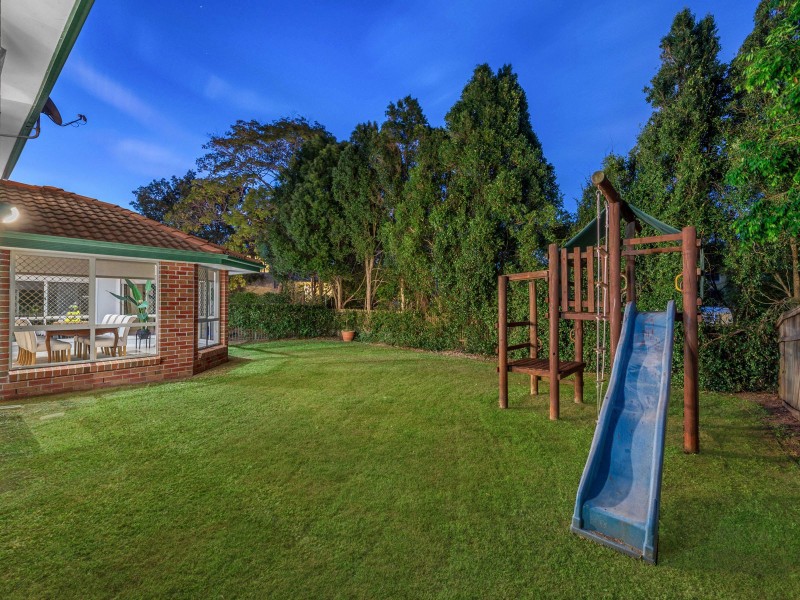 8 Rivergum Place, Fig Tree Pocket QLD 4069