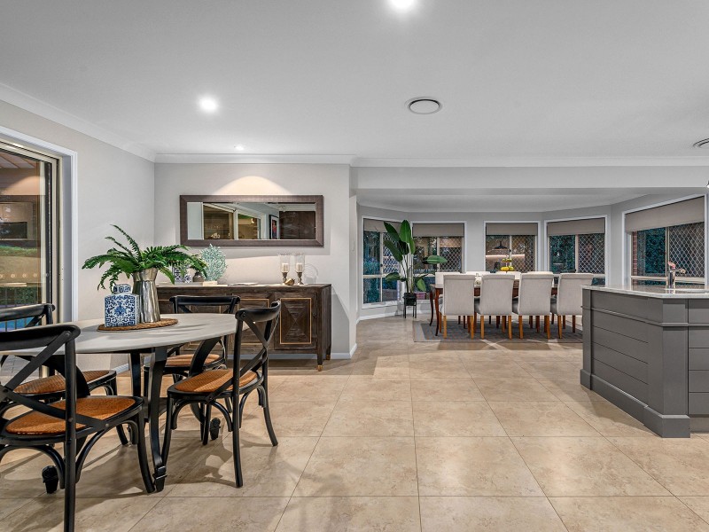 8 Rivergum Place, Fig Tree Pocket QLD 4069