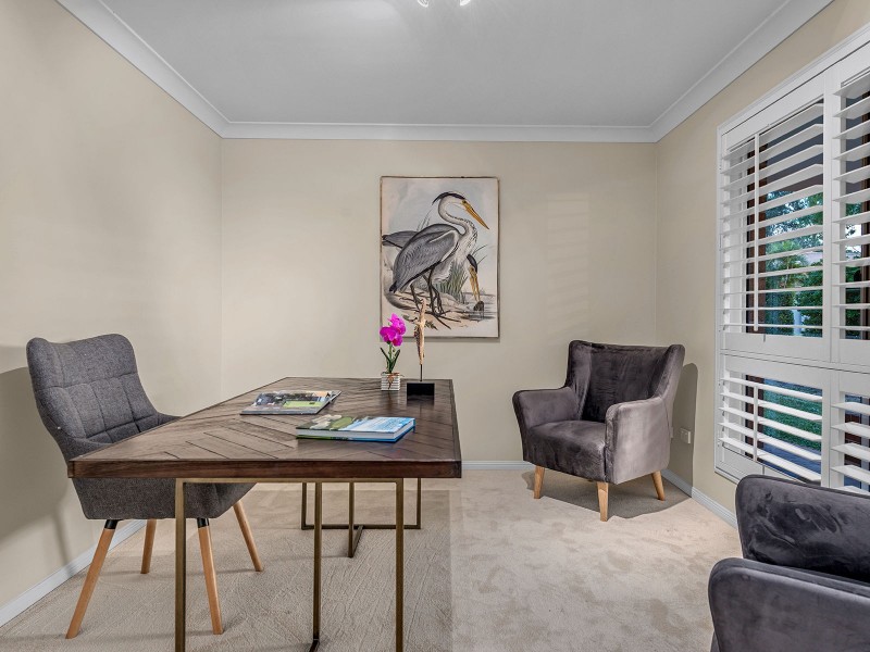 8 Rivergum Place, Fig Tree Pocket QLD 4069