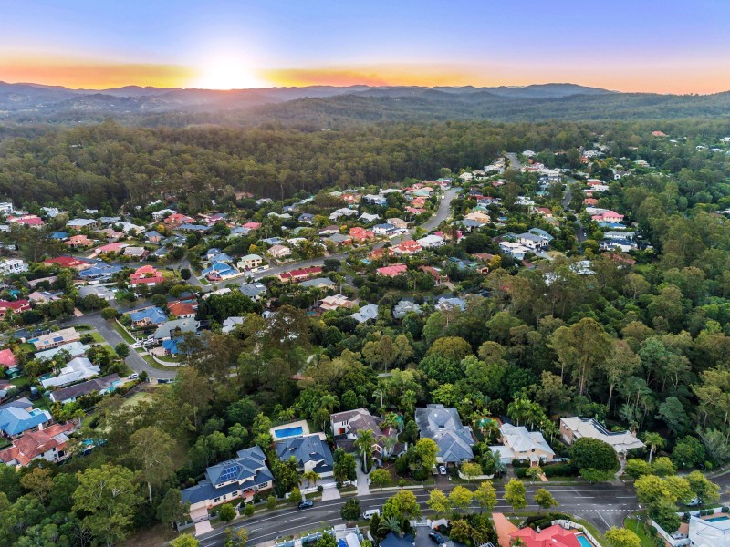 120 Ironbark Road, Chapel Hill QLD 4069