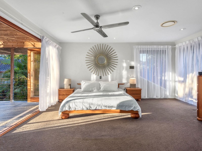 120 Ironbark Road, Chapel Hill QLD 4069