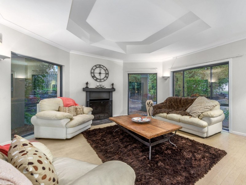 120 Ironbark Road, Chapel Hill QLD 4069