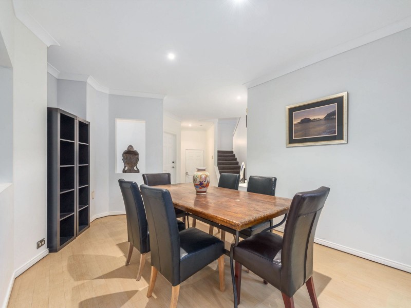 120 Ironbark Road, Chapel Hill QLD 4069