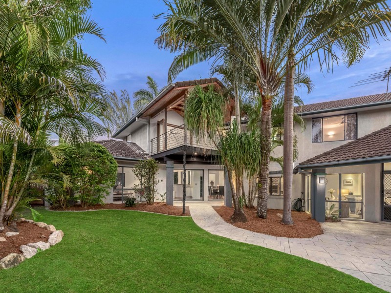 120 Ironbark Road, Chapel Hill QLD 4069