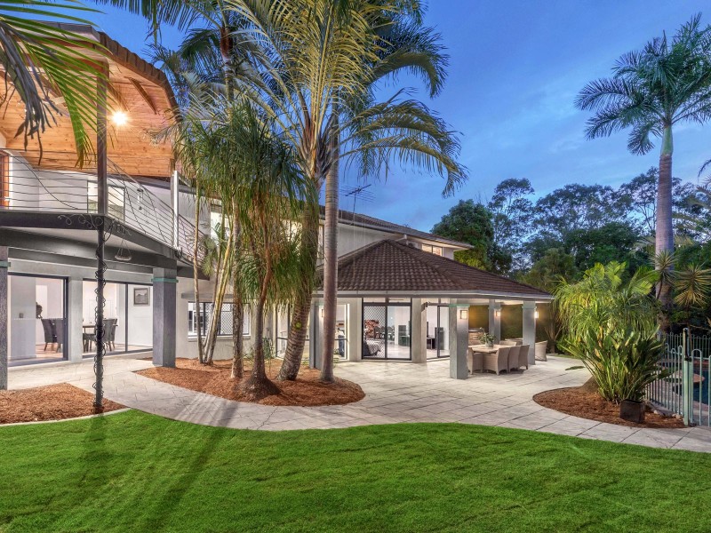 120 Ironbark Road, Chapel Hill QLD 4069