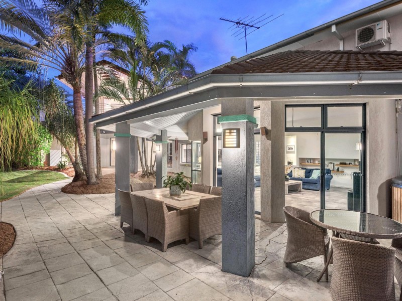 120 Ironbark Road, Chapel Hill QLD 4069