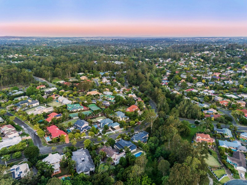 120 Ironbark Road, Chapel Hill QLD 4069