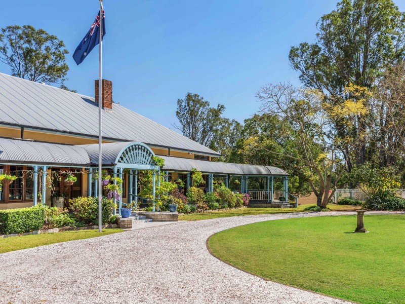 30 Hawkesbury Road, Moggill QLD 4070