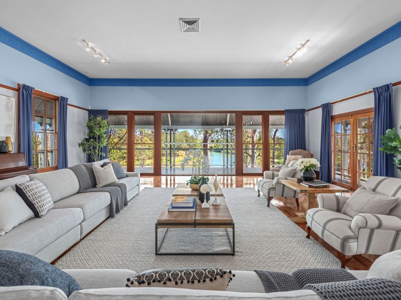 30 Hawkesbury Road, Moggill QLD 4070