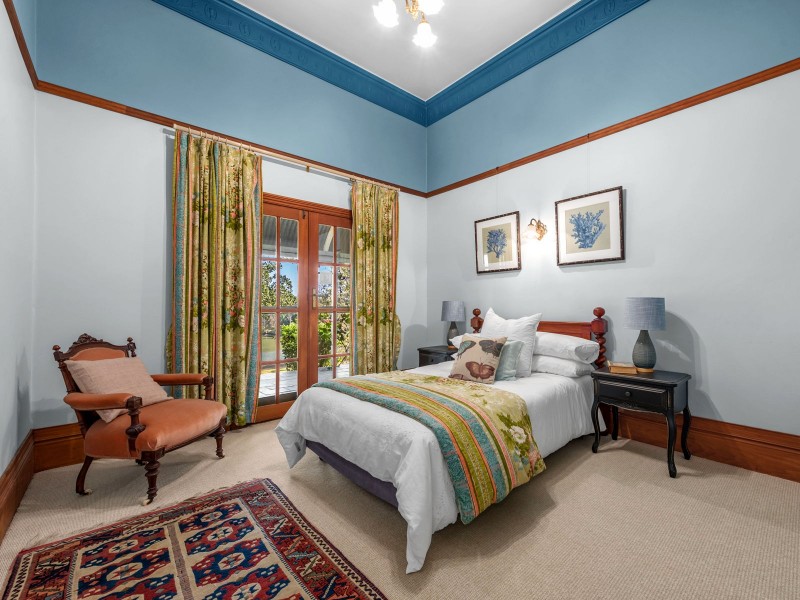 30 Hawkesbury Road, Moggill QLD 4070