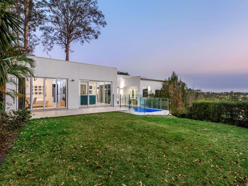 32 Robertson Place, Fig Tree Pocket QLD 4069