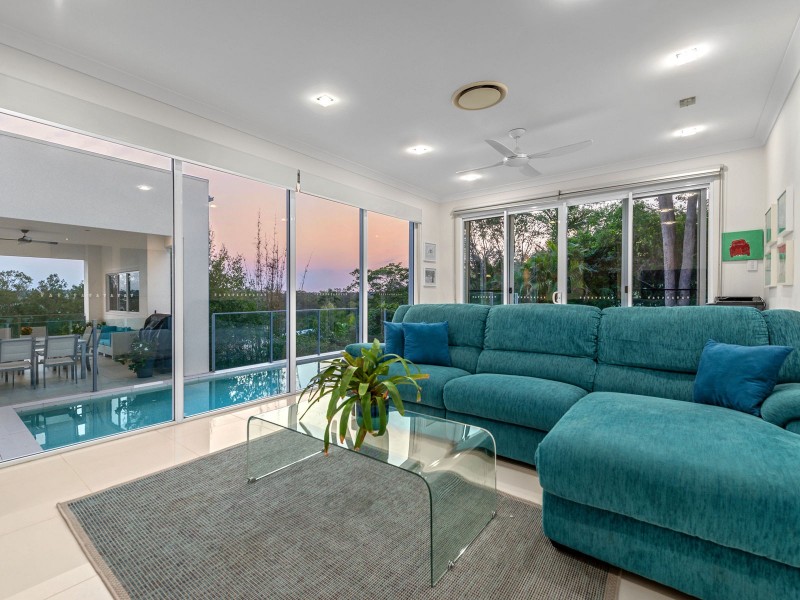 32 Robertson Place, Fig Tree Pocket QLD 4069