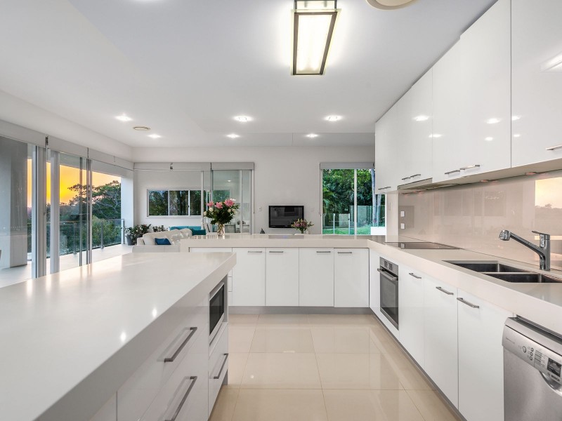 32 Robertson Place, Fig Tree Pocket QLD 4069