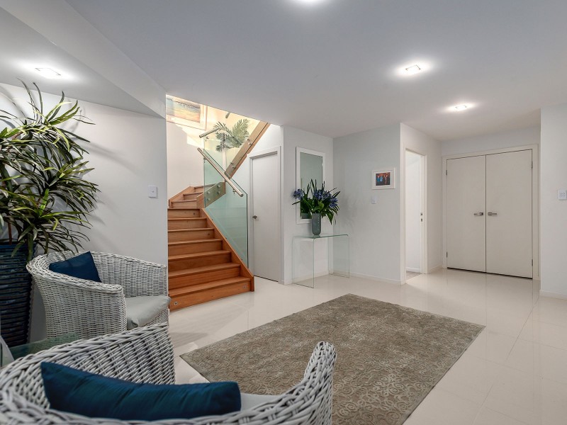 32 Robertson Place, Fig Tree Pocket QLD 4069