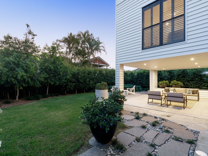 67 Nadine Street, Graceville QLD 4075