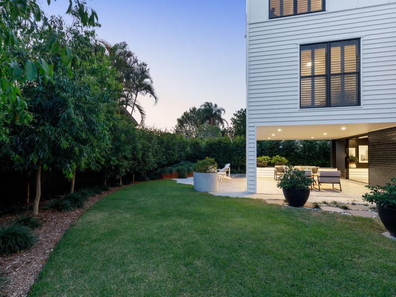 67 Nadine Street, Graceville QLD 4075