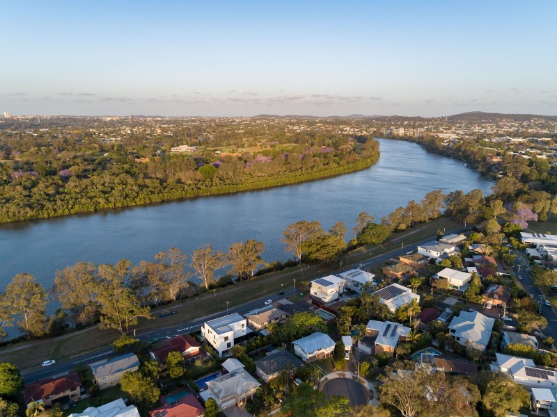 67 Nadine Street, Graceville QLD 4075