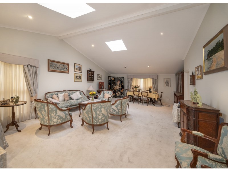 45 Glencairn Avenue, Indooroopilly QLD 4068