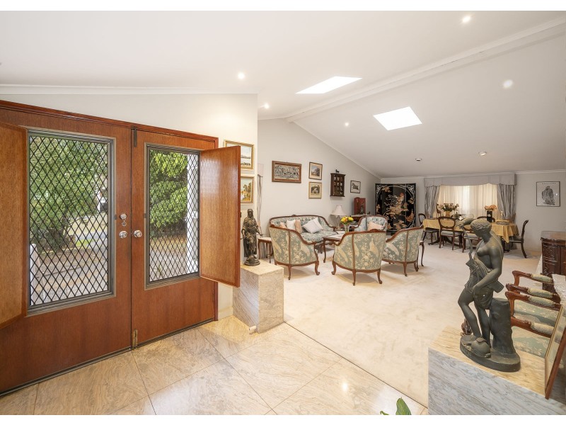 45 Glencairn Avenue, Indooroopilly QLD 4068