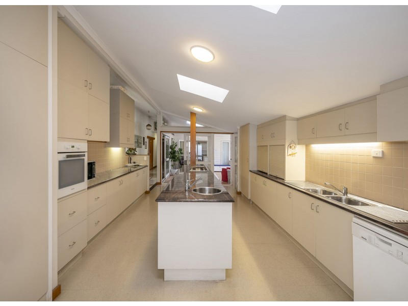 45 Glencairn Avenue, Indooroopilly QLD 4068