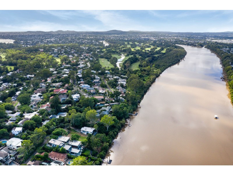 43 Ivy Street, Indooroopilly QLD 4068