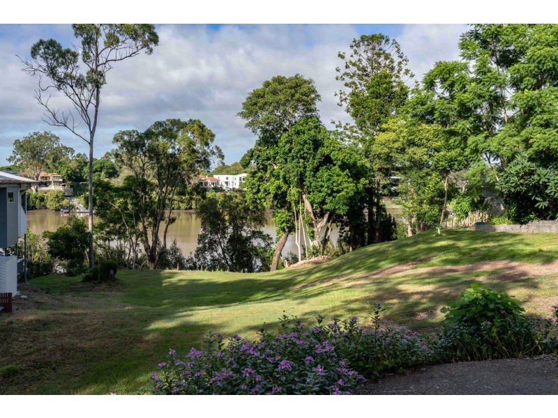43 Ivy Street, Indooroopilly QLD 4068