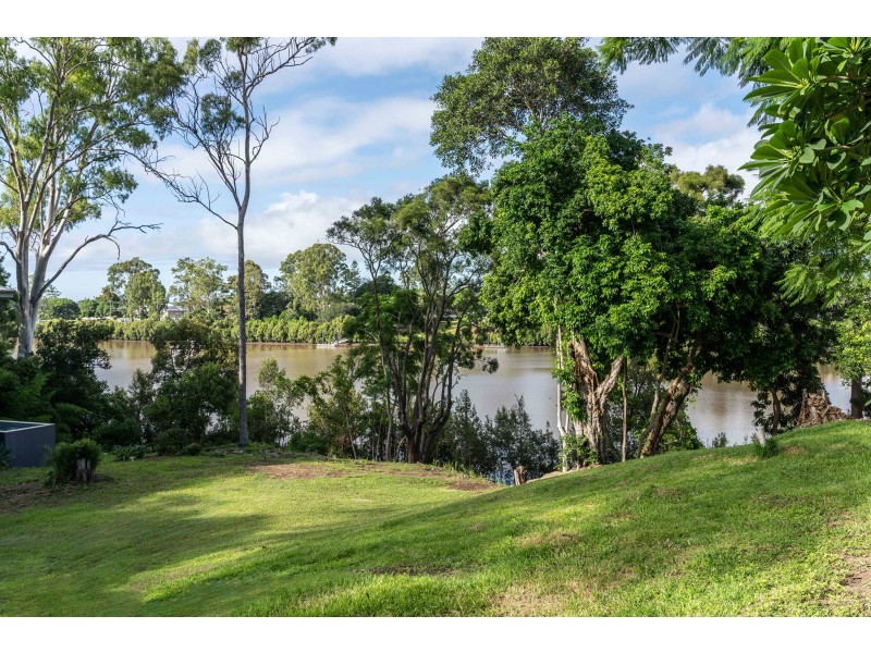 43 Ivy Street, Indooroopilly QLD 4068