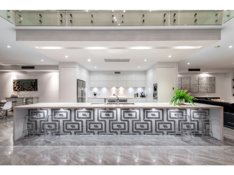 8 Kintyre St, Brookfield QLD 4069